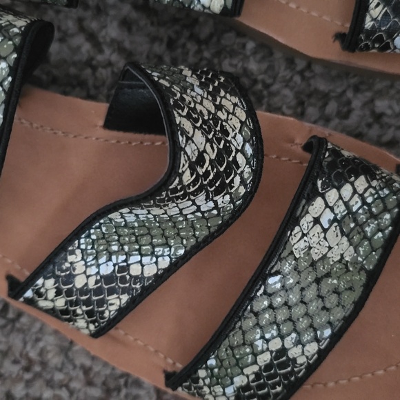 Rock and Candy 3 strap sandals ladies size 10 - Picture 3 of 4